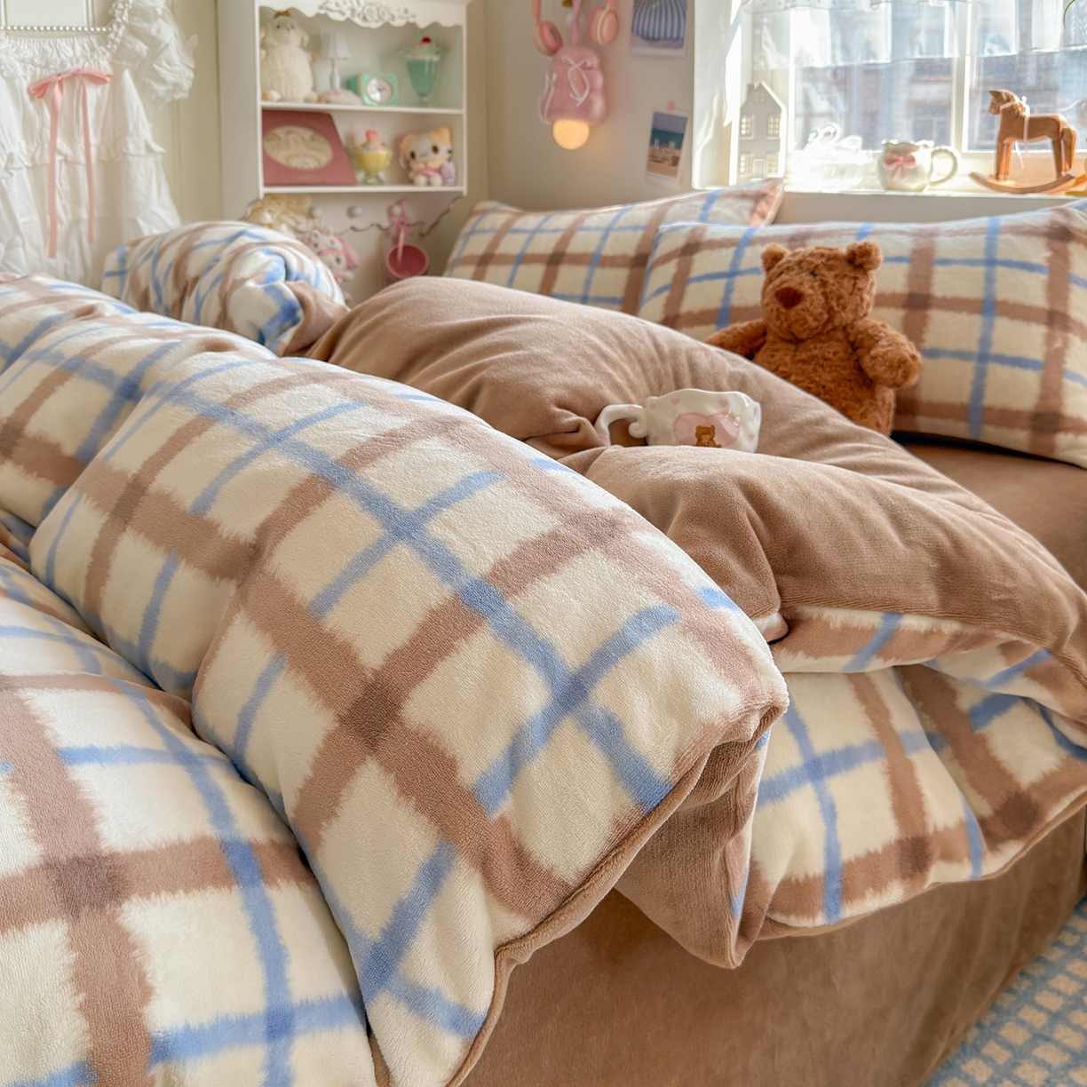 91家纺网 家纺一手货源 找家纺 罗亿家纺 2025新款ins小清新少女奶油卡通可爱加厚200克牛奶绒四件套【3.6公斤】（小红书推荐） 奶油小方