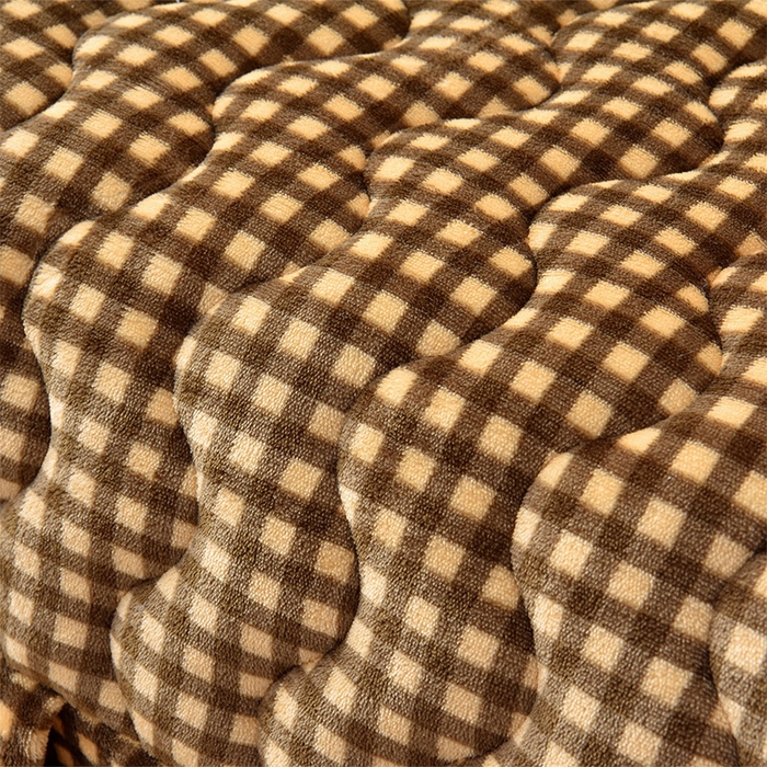 91家纺网 家纺一手货源 找家纺 茉保家纺 2024新款无印风款牛奶绒床盖 咖小格