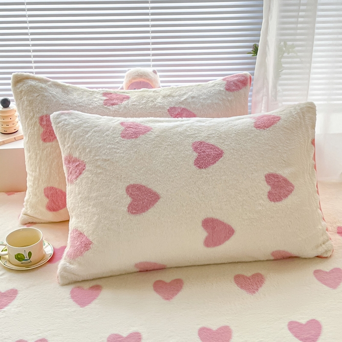 （总）雅居纺家纺 2025新款高克重兔绒印花单枕套-爱心