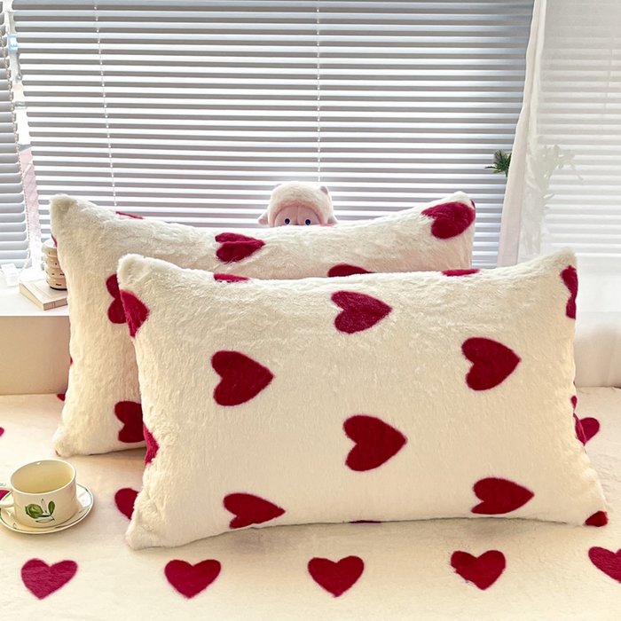 雅居纺家纺 2025新款高克重兔绒印花单枕套-爱心 爱心-红