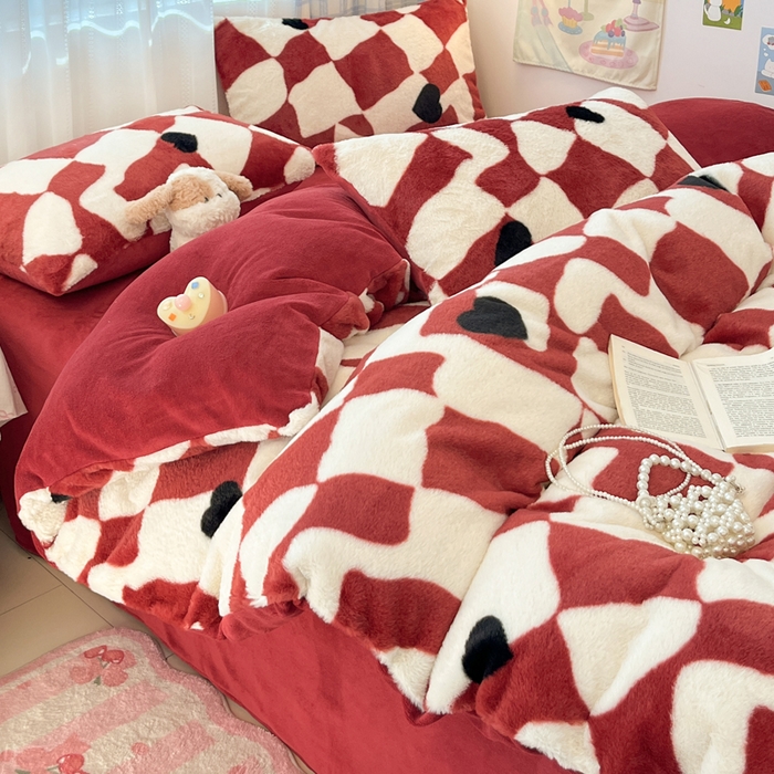 91家纺网 家纺一手货源 找家纺 雅居纺家纺 2025新款保暖舒适兔绒印花四件套 红色爱心格