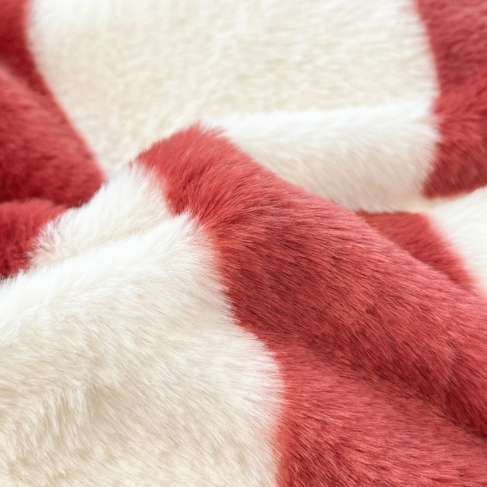 91家纺网 家纺一手货源 找家纺 雅居纺家纺 2025新款保暖舒适兔绒印花四件套 红色爱心格