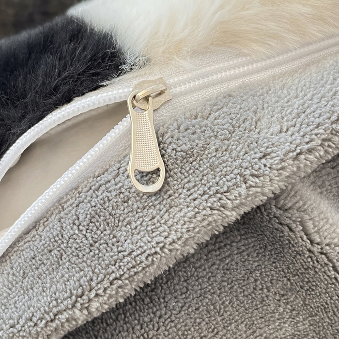 91家纺网 家纺一手货源 找家纺 雅居纺家纺 2025新款保暖舒适兔绒印花四件套 黑色爱心格