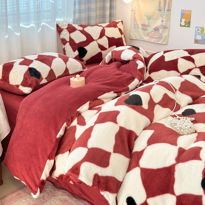 91家纺网 家纺一手货源 找家纺 雅居纺家纺 2025新款保暖舒适兔绒印花四件套 红色爱心格