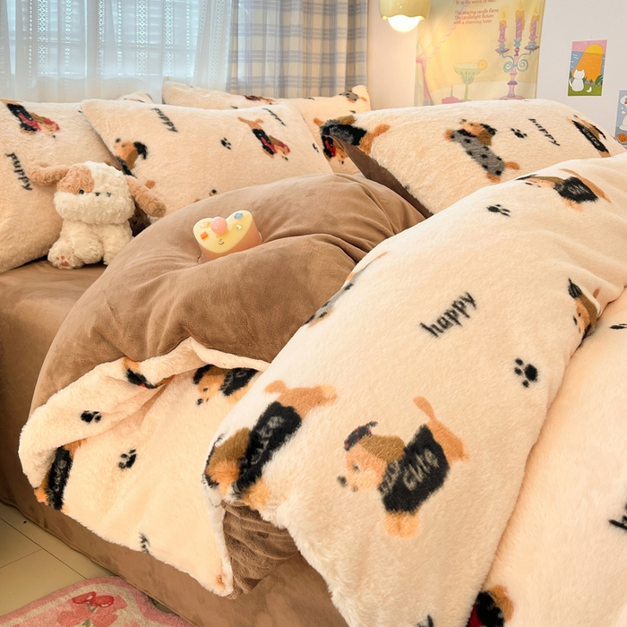 91家纺网 家纺一手货源 找家纺 雅居纺家纺 2025新款保暖舒适兔绒印花四件套 音乐腊肠狗