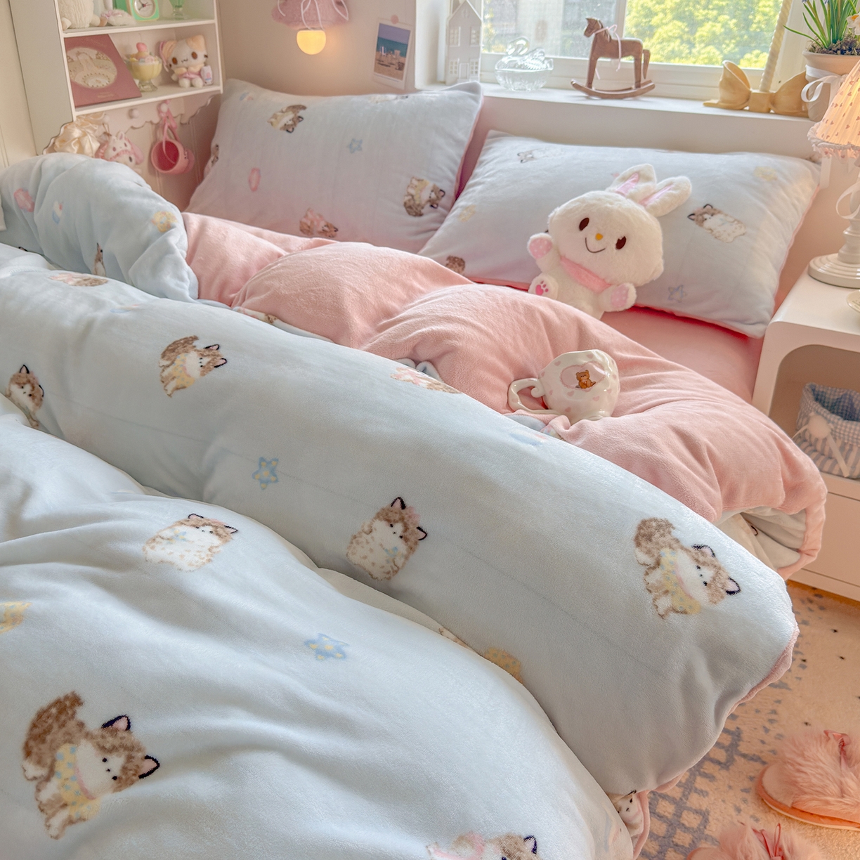 91家纺网 家纺一手货源 找家纺 罗亿家纺 2025新款ins小清新少女奶油卡通可爱加厚200克牛奶绒四件套【3.6公斤】（小红书推荐） 软萌猫-蓝