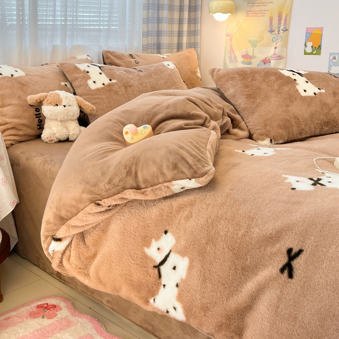 91家纺网 家纺一手货源 找家纺 雅居纺家纺 2025新款保暖舒适兔绒印花四件套 绅士高希地