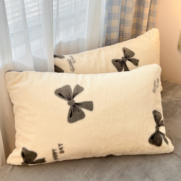 91家纺网 家纺一手货源 找家纺 雅居纺家纺 2025新款保暖舒适兔绒印花四件套 快乐蝴蝶结