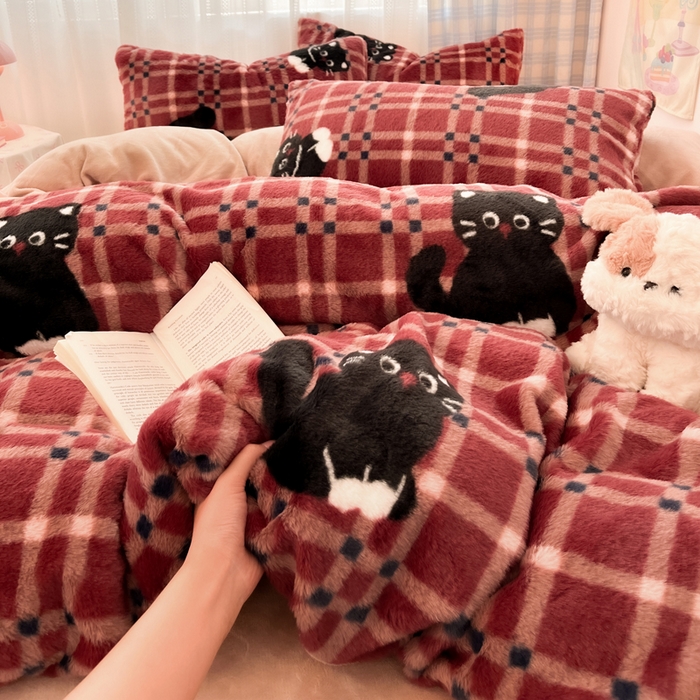 雅居纺家纺 2025新款保暖舒适兔绒印花四件套 幸福小黑猫