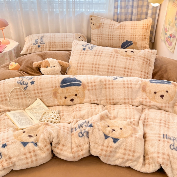 91家纺网 家纺一手货源 找家纺 雅居纺家纺 2025新款保暖舒适兔绒印花四件套 幸福熊熊