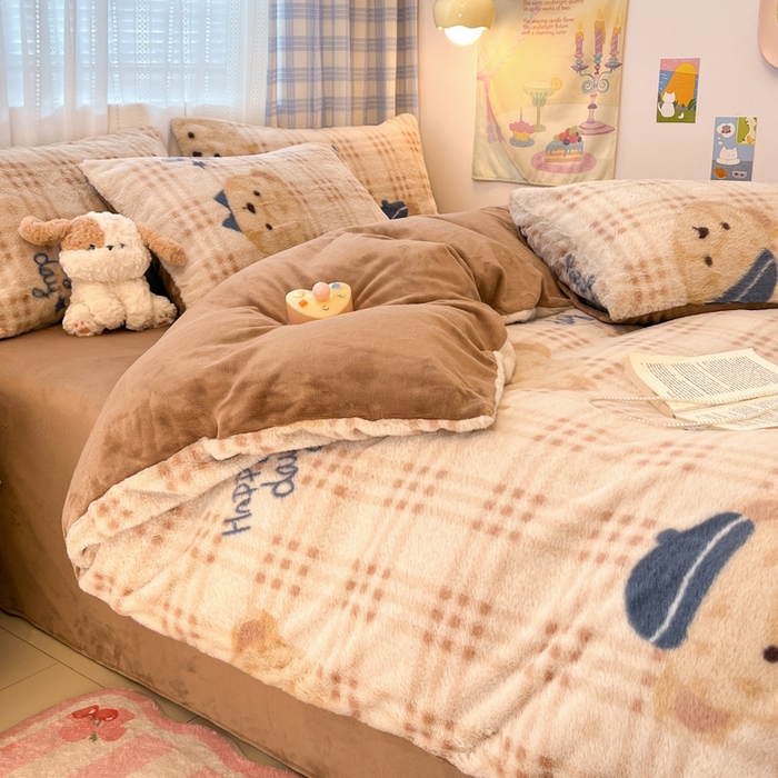 91家纺网 家纺一手货源 找家纺 雅居纺家纺 2025新款保暖舒适兔绒印花四件套 幸福熊熊