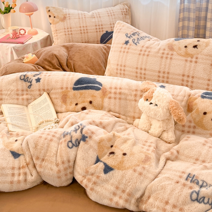 91家纺网 家纺一手货源 找家纺 雅居纺家纺 2025新款保暖舒适兔绒印花四件套 幸福熊熊