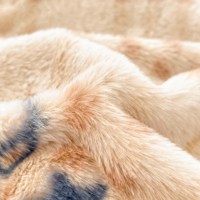 91家纺网 家纺一手货源 找家纺 雅居纺家纺 2025新款保暖舒适兔绒印花四件套 幸福熊熊