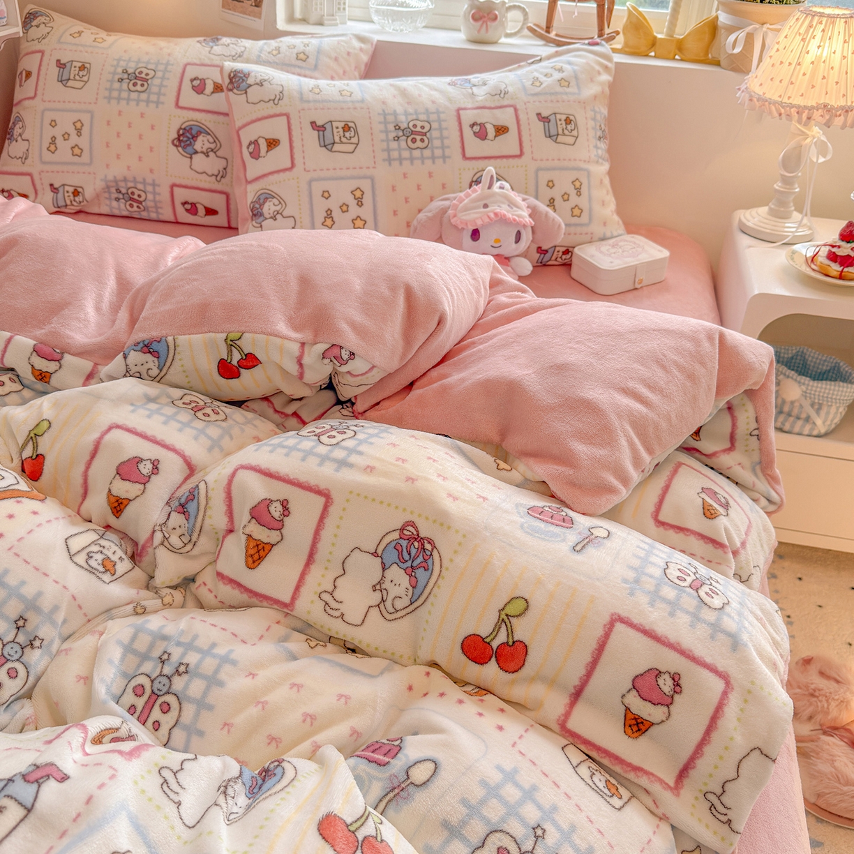 91家纺网 家纺一手货源 找家纺 罗亿家纺 2025新款ins小清新少女奶油卡通可爱加厚200克牛奶绒四件套【3.6公斤】（小红书推荐） 甜品屋