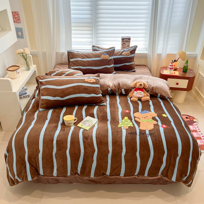 91家纺网 家纺一手货源 找家纺 （总）雅居纺家纺 2025新款加厚牛奶绒毛巾绣卡通四件套