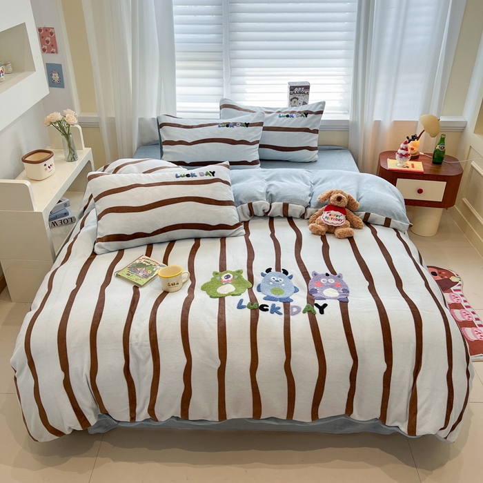 91家纺网 家纺一手货源 找家纺 （总）雅居纺家纺 2025新款加厚牛奶绒毛巾绣卡通四件套