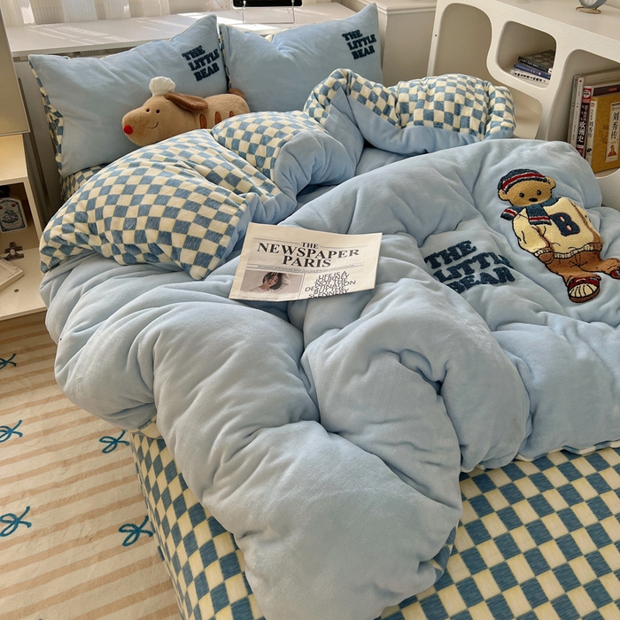 91家纺网 家纺一手货源 找家纺 雅居纺家纺 2025新款加厚牛奶绒毛巾绣卡通四件套 绅士小熊