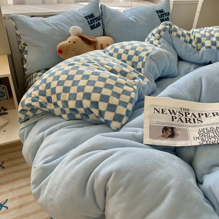 91家纺网 家纺一手货源 找家纺 雅居纺家纺 2025新款加厚牛奶绒毛巾绣卡通四件套 绅士小熊