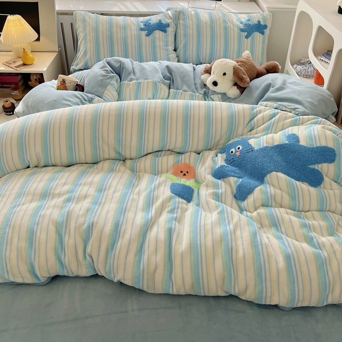 91家纺网 家纺一手货源 找家纺 雅居纺家纺 2025新款加厚牛奶绒毛巾绣卡通四件套 花盆小狗