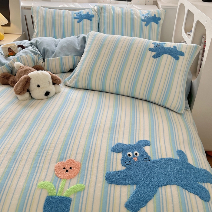 91家纺网 家纺一手货源 找家纺 雅居纺家纺 2025新款加厚牛奶绒毛巾绣卡通四件套 花盆小狗