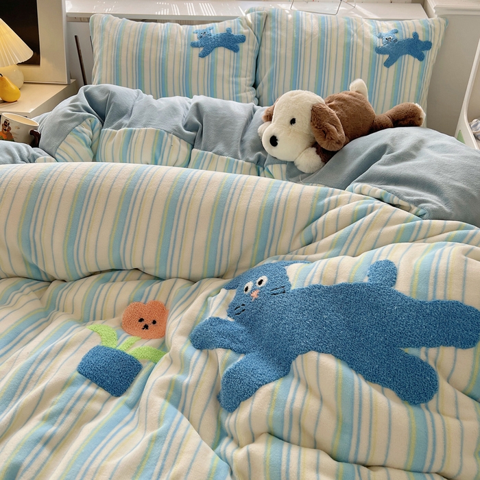 91家纺网 家纺一手货源 找家纺 雅居纺家纺 2025新款加厚牛奶绒毛巾绣卡通四件套 花盆小狗