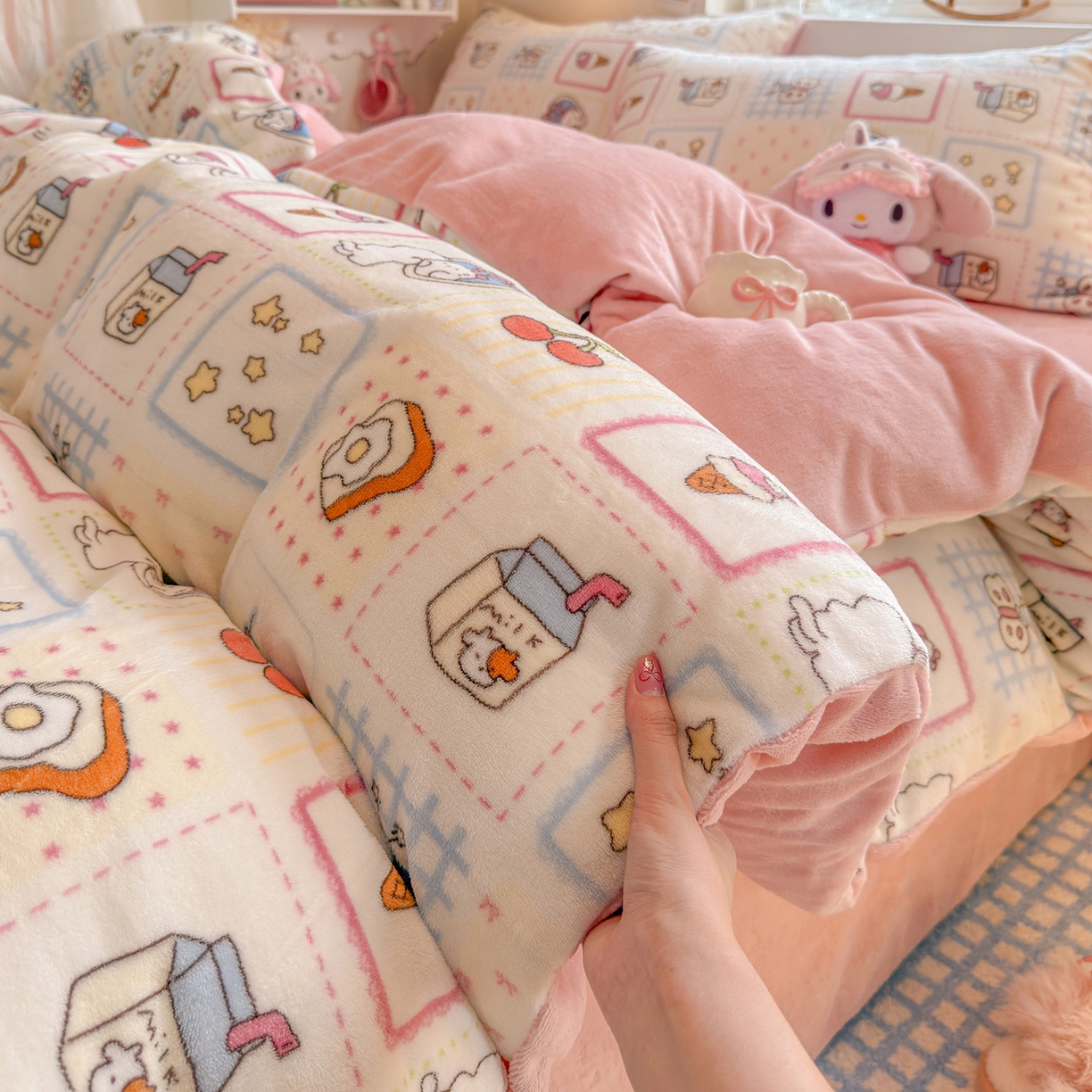 91家纺网 家纺一手货源 找家纺 罗亿家纺 2025新款ins小清新少女奶油卡通可爱加厚200克牛奶绒四件套【3.6公斤】（小红书推荐） 甜品屋