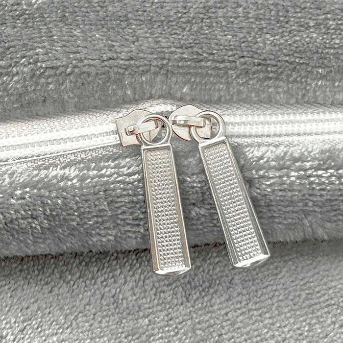 91家纺网 家纺一手货源 找家纺 富馨莱 2025新款牛奶绒纯色双拼被套 绅士灰