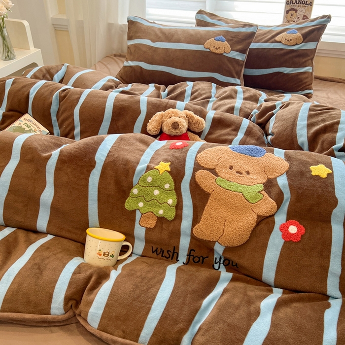 91家纺网 家纺一手货源 找家纺 雅居纺家纺 2025新款加厚牛奶绒毛巾绣卡通四件套 圣诞小狗