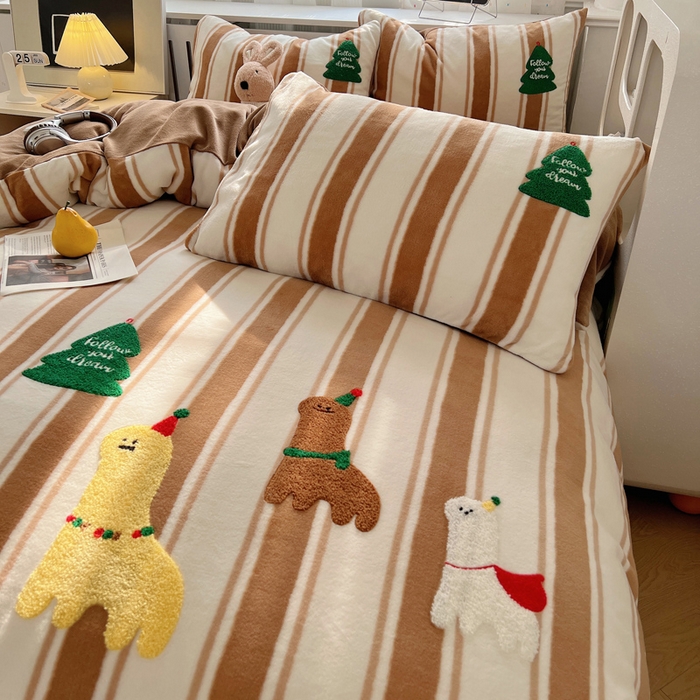 91家纺网 家纺一手货源 找家纺 雅居纺家纺 2025新款加厚牛奶绒毛巾绣卡通四件套 小羊坨