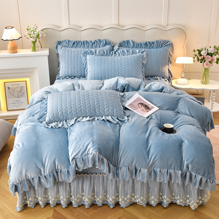 91家纺网 家纺一手货源 找家纺 铠畅家纺 2025新款丰眠系列牛奶绒床盖四件套 丰眠-雾蓝