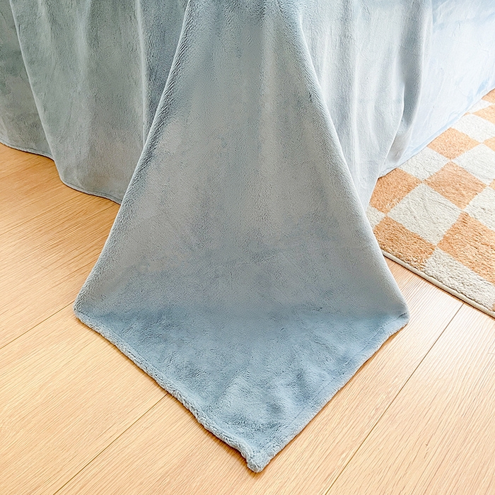 91家纺网 家纺一手货源 找家纺 雅居纺家纺 2025新款立体雕花牛奶绒四件套-幸运花系列 幸运花-蓝