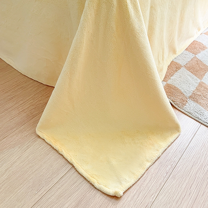 91家纺网 家纺一手货源 找家纺 雅居纺家纺 2025新款立体雕花牛奶绒四件套-幸运花系列 幸运花-米黄