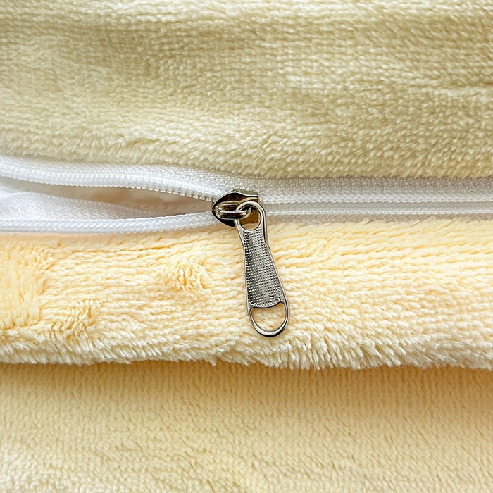 91家纺网 家纺一手货源 找家纺 雅居纺家纺 2025新款立体雕花牛奶绒四件套-幸运花系列 幸运花-米黄