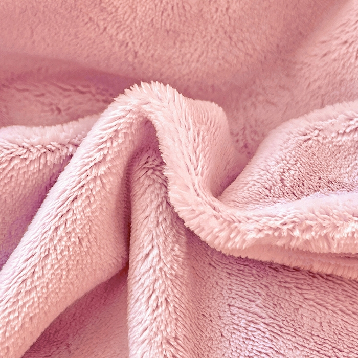 91家纺网 家纺一手货源 找家纺 富馨莱 2025新款牛奶绒纯色双拼被套 双拼蜜桃粉+奶油绿