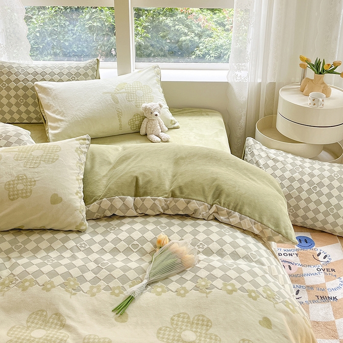 91家纺网 家纺一手货源 找家纺 雅居纺家纺 2025新款立体雕花牛奶绒四件套-幸运花系列 幸运花-绿