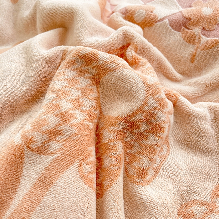 91家纺网 家纺一手货源 找家纺 雅居纺家纺 2025新款立体雕花牛奶绒四件套-幸运花系列 幸运花-桔