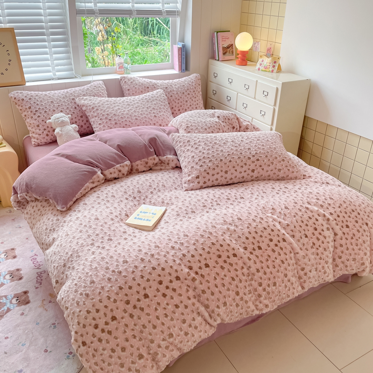 91家纺网 家纺一手货源 找家纺 （总）雅居纺家纺 2025新款立体雕花兔绒牛奶绒四件套