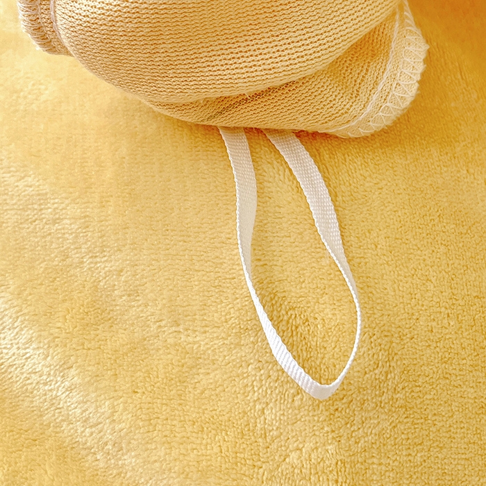 91家纺网 家纺一手货源 找家纺 富馨莱 2025新款牛奶绒纯色双拼被套 双拼奶昔白+黄