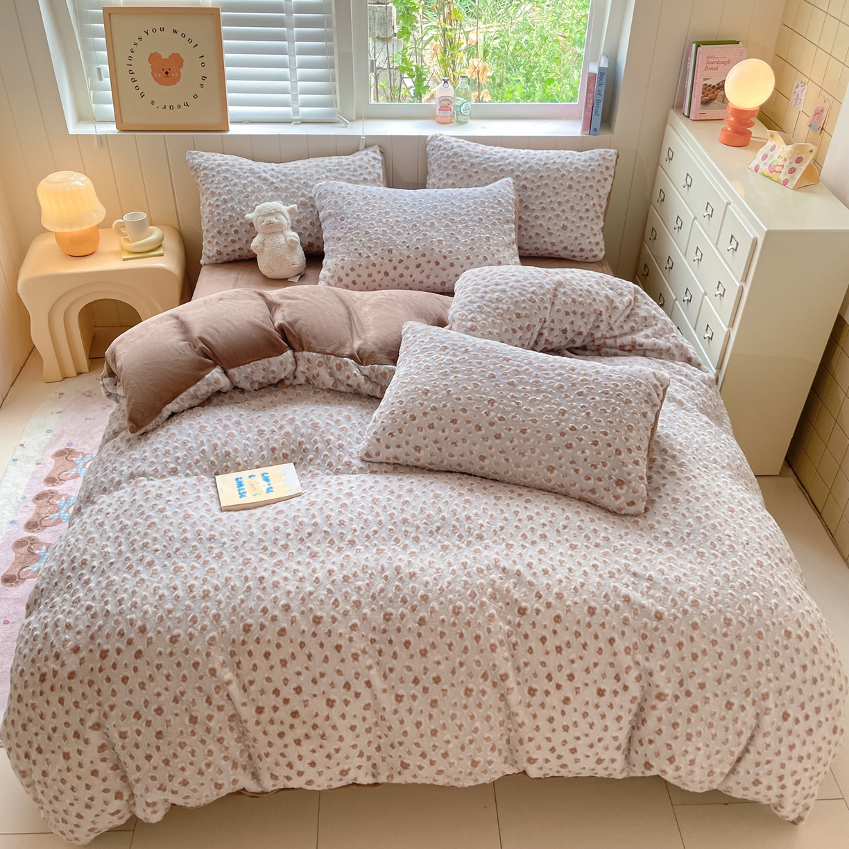 91家纺网 家纺一手货源 找家纺 雅居纺家纺 2025新款立体雕花兔绒牛奶绒四件套 豹纹-咖啡