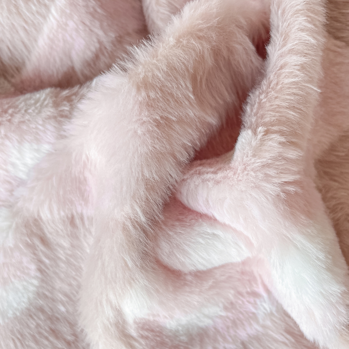 91家纺网 家纺一手货源 找家纺 雅居纺家纺 2025新款立体雕花兔绒牛奶绒四件套 小蘑菇-豆沙