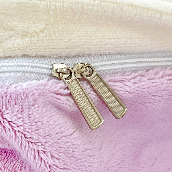 91家纺网 家纺一手货源 找家纺 富馨莱 2025新款牛奶绒纯色双拼被套 双拼奶昔白+糯紫