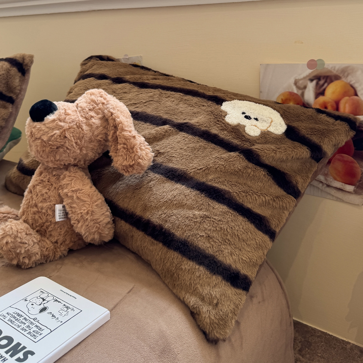 91家纺网 家纺一手货源 找家纺 雅居纺家纺 2025新款兔绒毛牛奶绒毛巾绣四件套 兔绒-面包小狗