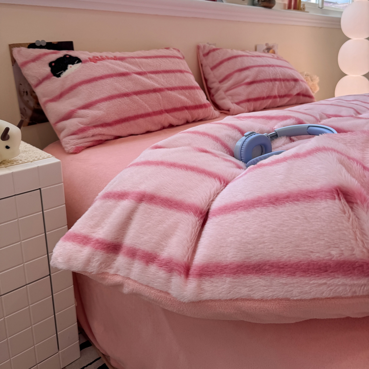 91家纺网 家纺一手货源 找家纺 （总）雅居纺家纺 2025新款兔绒毛牛奶绒毛巾绣四件套