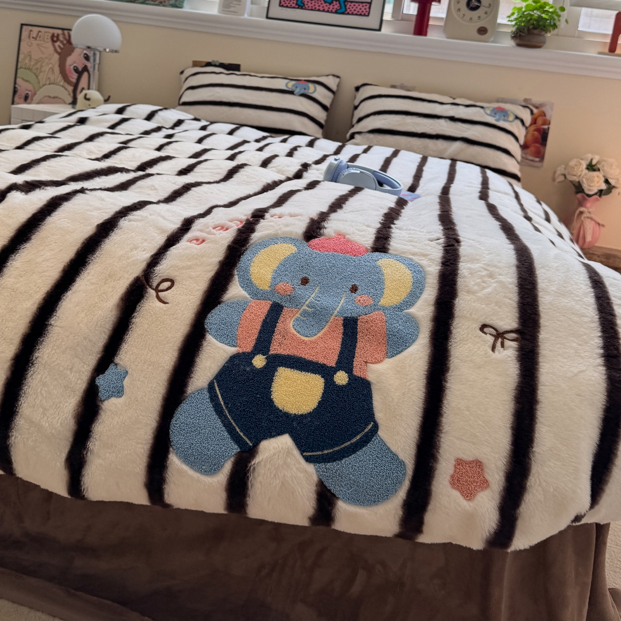 91家纺网 家纺一手货源 找家纺 雅居纺家纺 2025新款兔绒毛牛奶绒毛巾绣四件套 兔绒-晚安小象