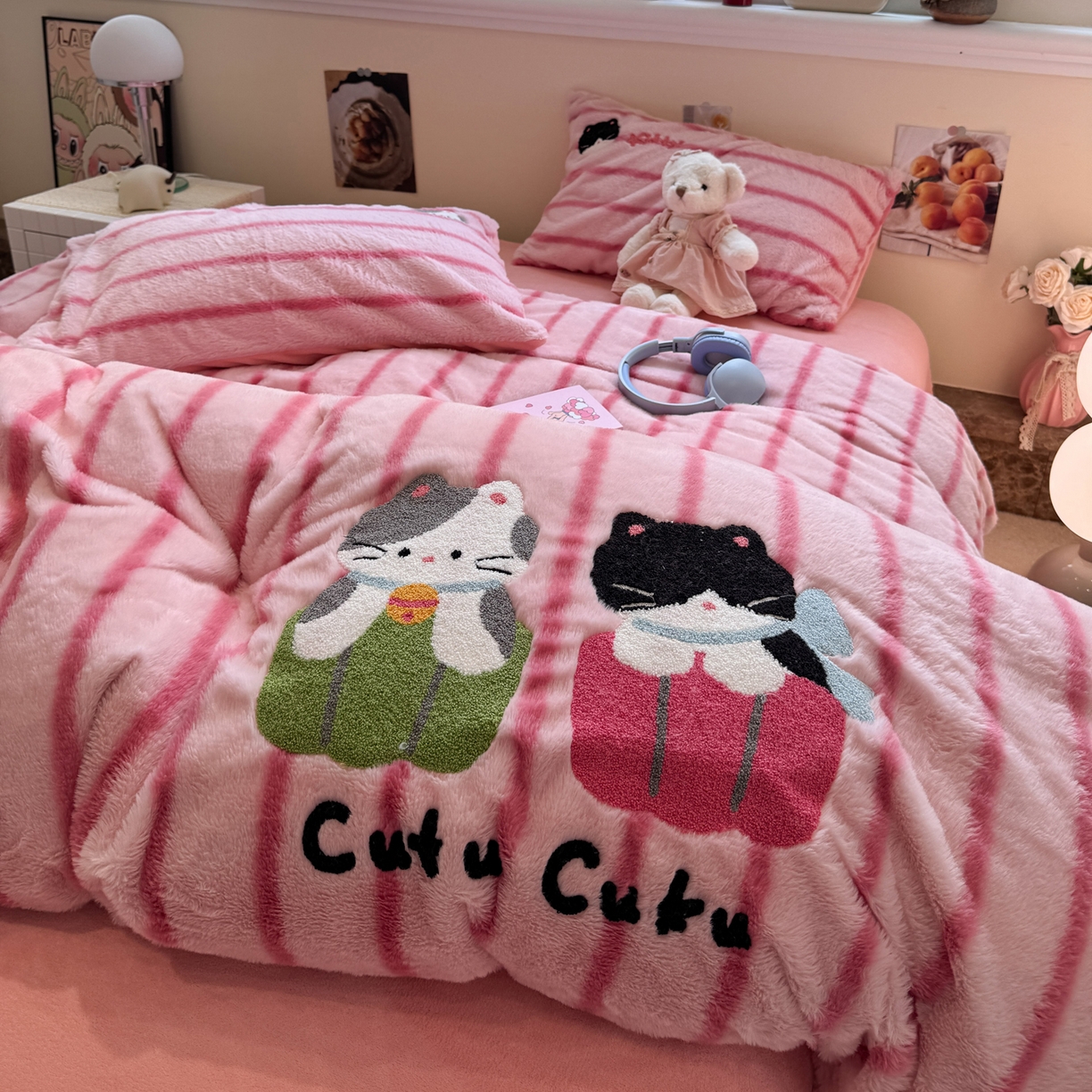 91家纺网 家纺一手货源 找家纺 （总）雅居纺家纺 2025新款兔绒毛牛奶绒毛巾绣四件套