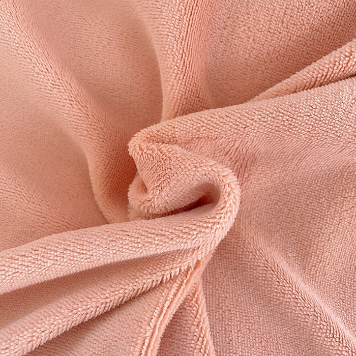 91家纺网 家纺一手货源 找家纺 富馨莱 2025新款牛奶绒纯色双拼被套 双拼奶油玉+绅士灰