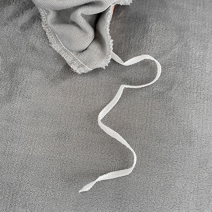 91家纺网 家纺一手货源 找家纺 富馨莱 2025新款牛奶绒纯色双拼被套 双拼奶油玉+绅士灰