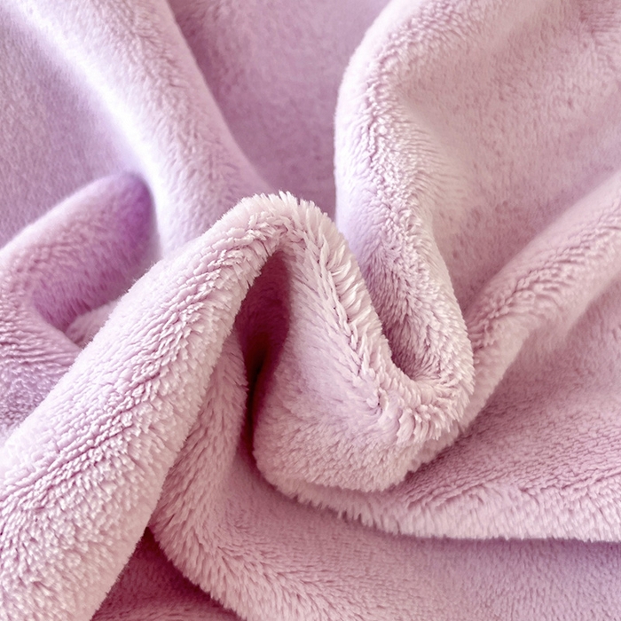 91家纺网 家纺一手货源 找家纺 富馨莱 2025新款牛奶绒纯色双拼被套 双拼糯紫+绅士灰