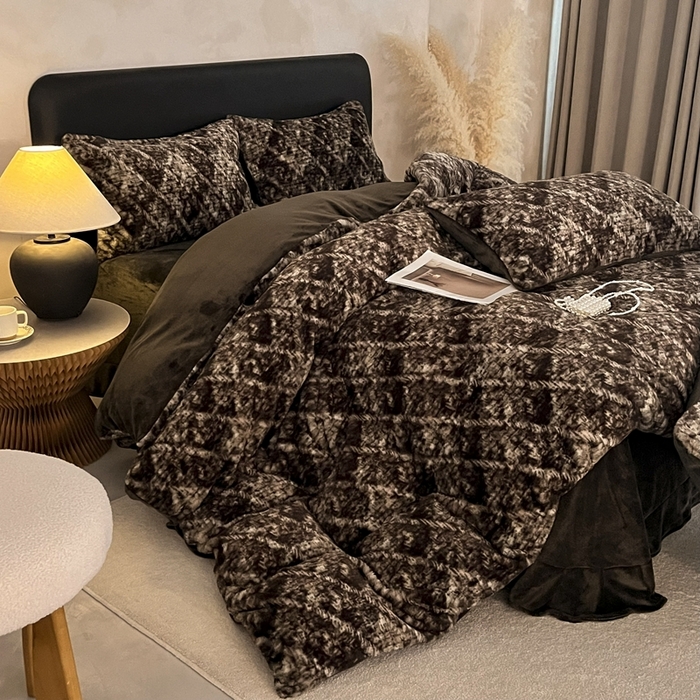 91家纺网 家纺一手货源 找家纺 铠畅家纺 2025新款美拉德风格兔毛绒床单四件套 美拉徳-情缘绿