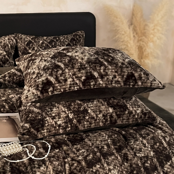 91家纺网 家纺一手货源 找家纺 铠畅家纺 2025新款美拉德风格兔毛绒床单四件套 美拉徳-情缘绿